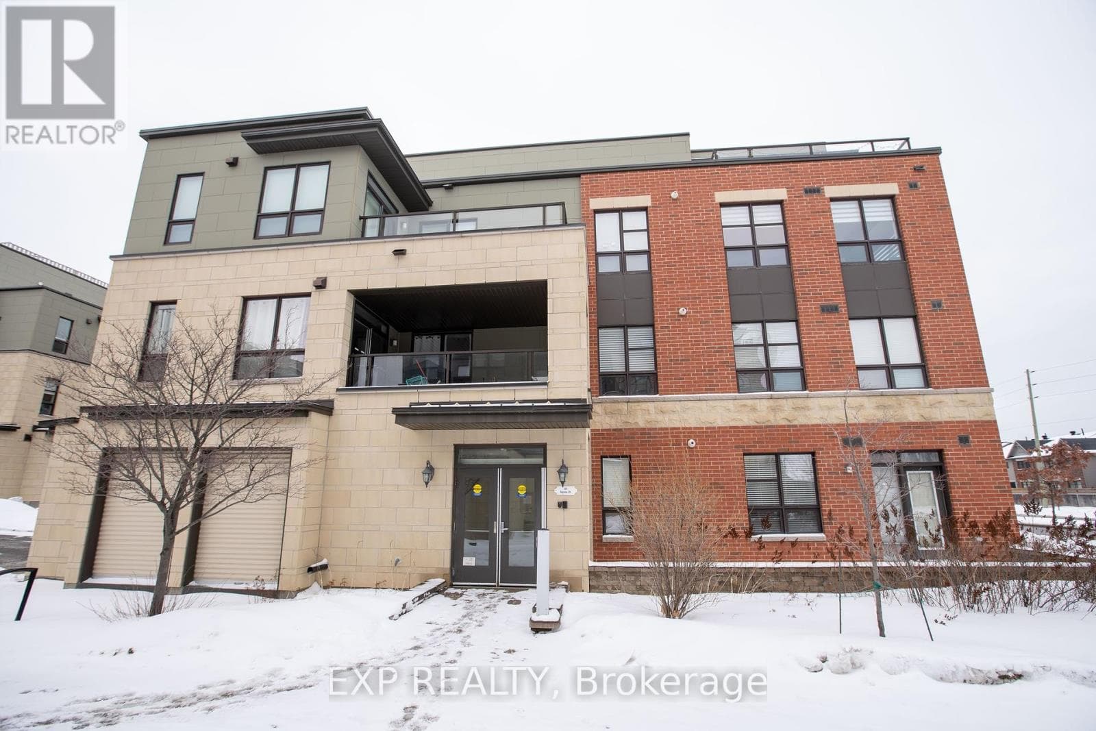 305 - 301 BAYROSE DRIVE in STONEBRIDGE - HALF MOON BAY