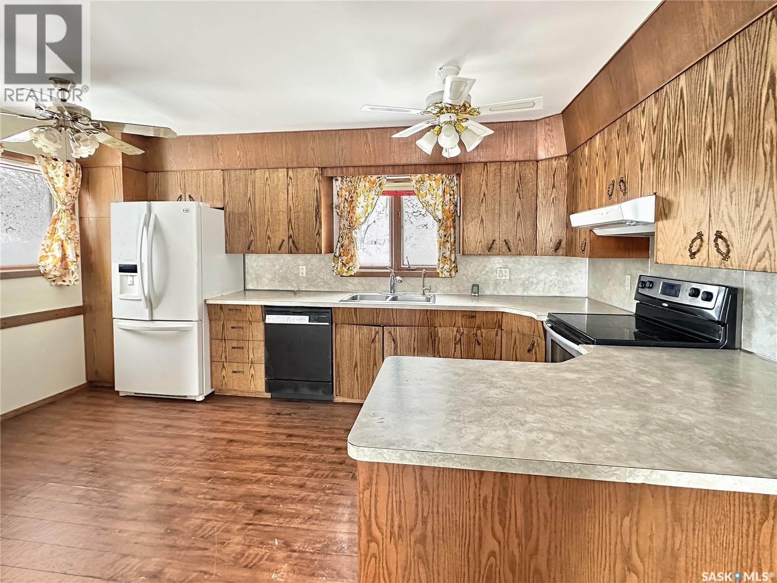 17 JARVIS STREET — photo 4
