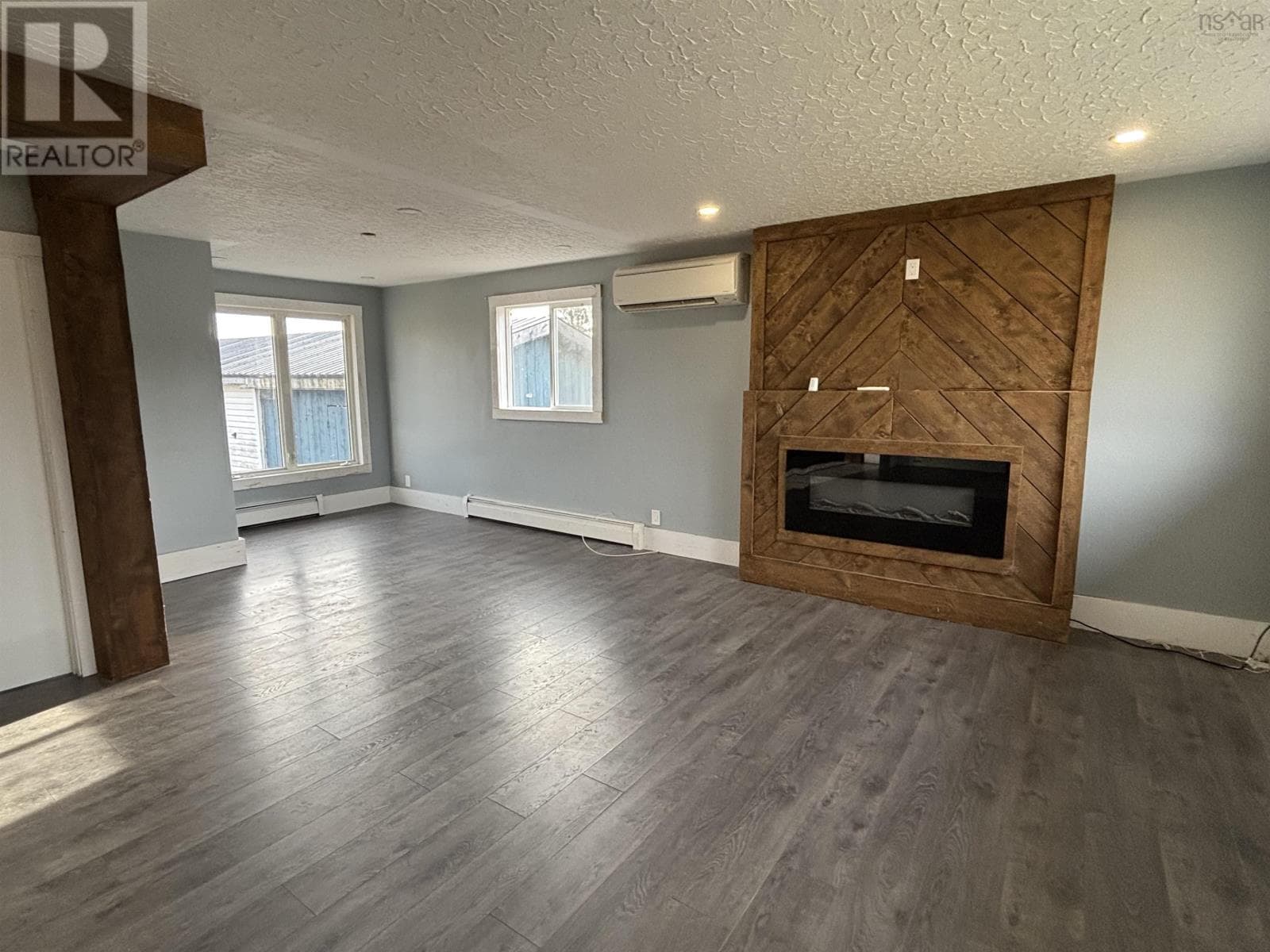 18 PRINCETON COURT — photo 3