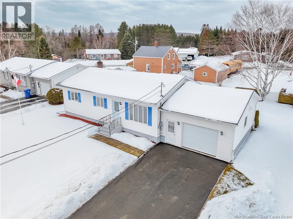 32 HILLCREST DRIVE — photo 3