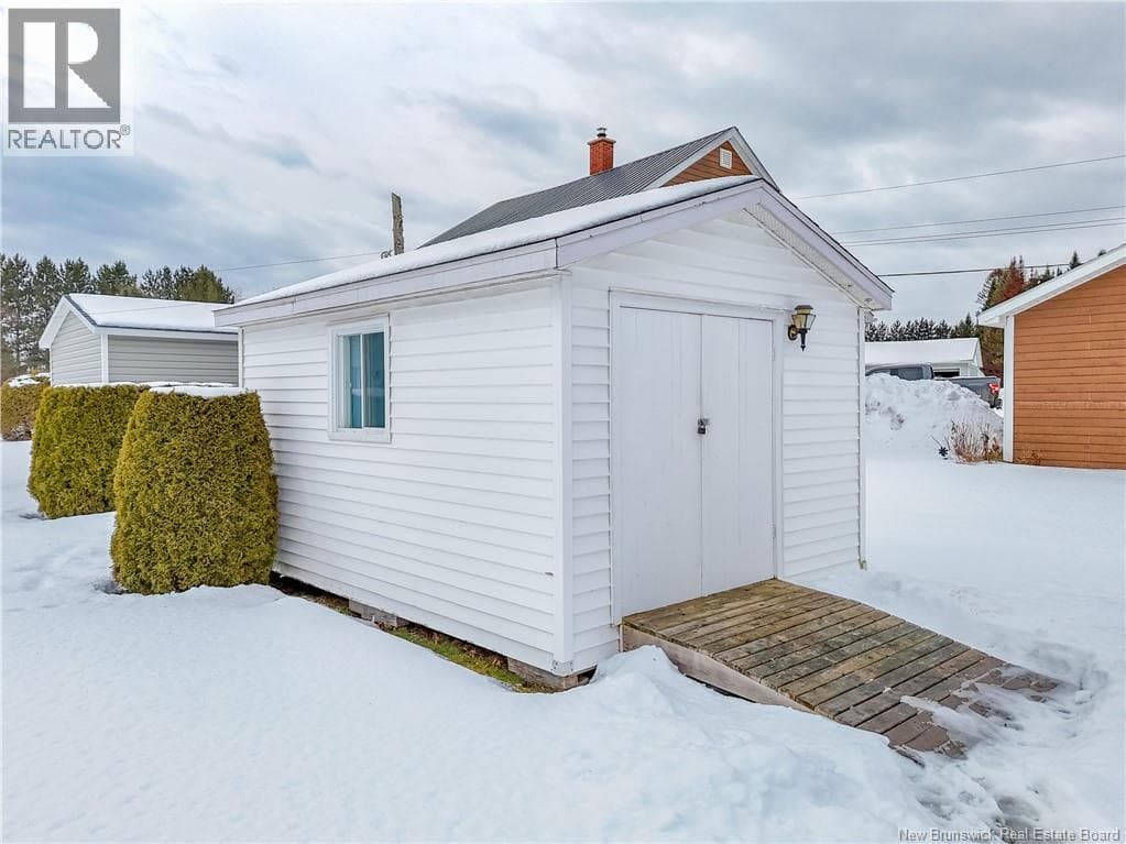 32 HILLCREST DRIVE — photo 4