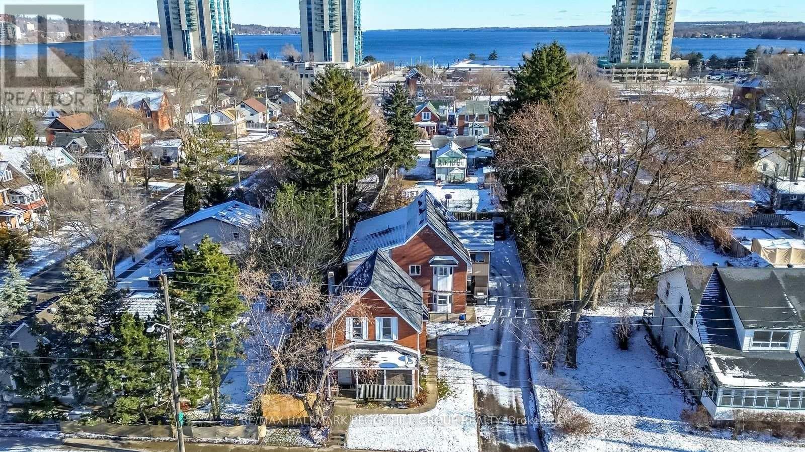 81 INNISFIL STREET in 