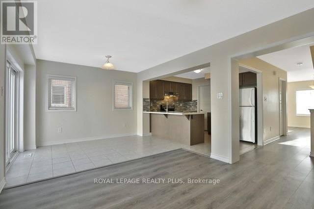 74 - 22 SPRING CREEK DRIVE — photo 4