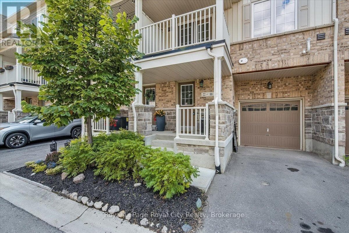22 - 88 DECORSO DRIVE — photo 3