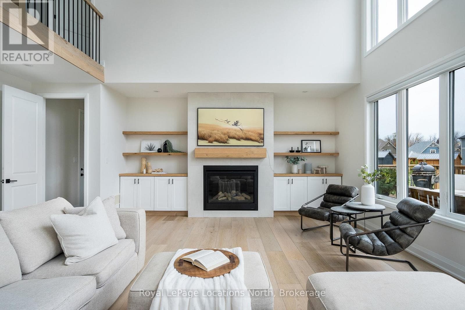 104 STILLWATER CRESCENT — photo 4