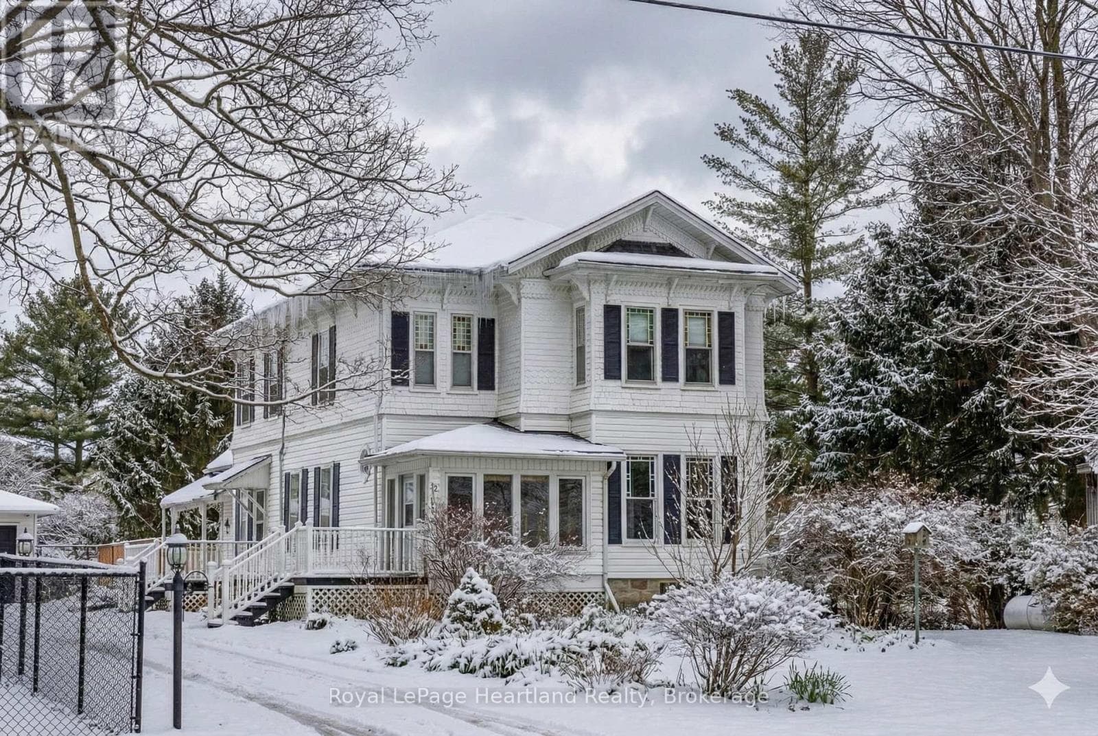 1047 GIBSON STREET — photo 2
