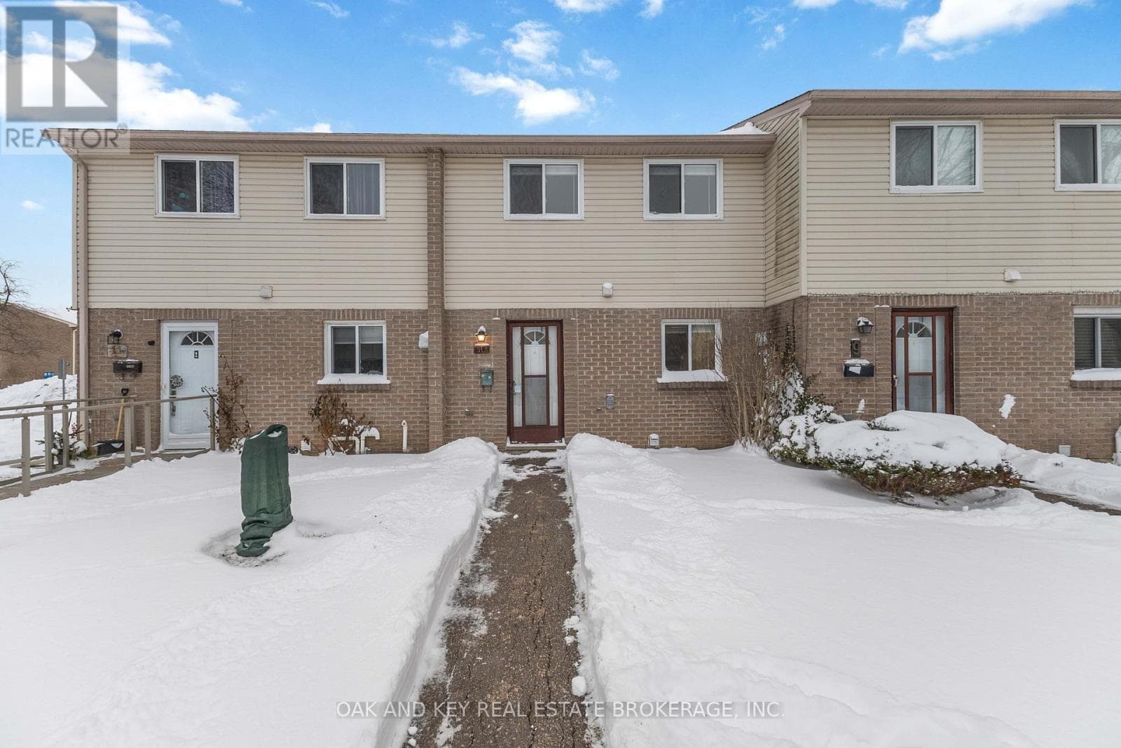 10 - 166 SOUTHDALE ROAD W in Highland