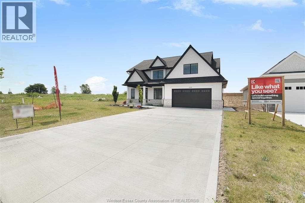 300 BLAKE AVENUE — photo 3