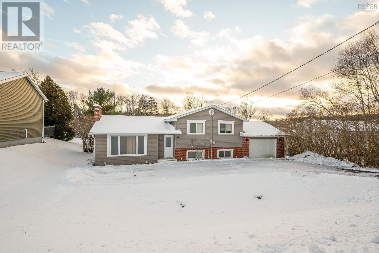 27 GROVE AVENUE — photo 3