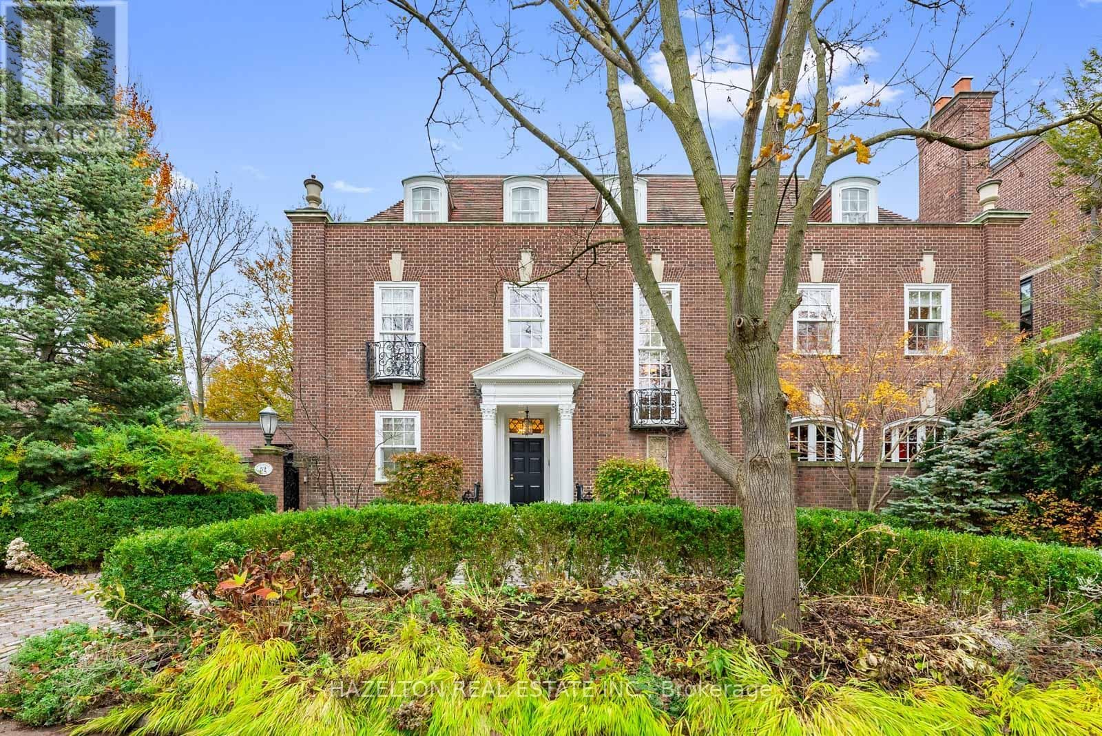 52 ROSEDALE ROAD in Rosedale-Moore Park
