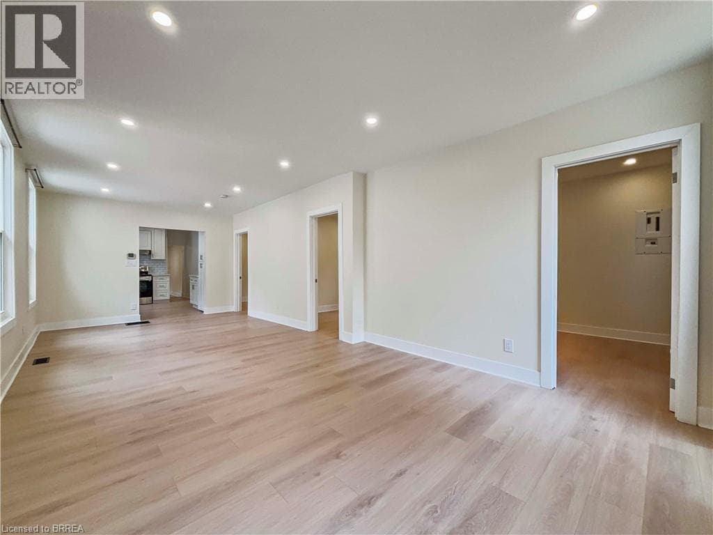 164 NELSON STREET — photo 5