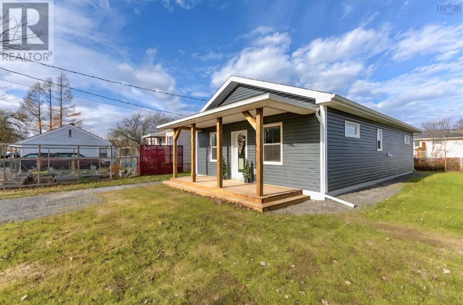 54 OAK STREET — photo 3
