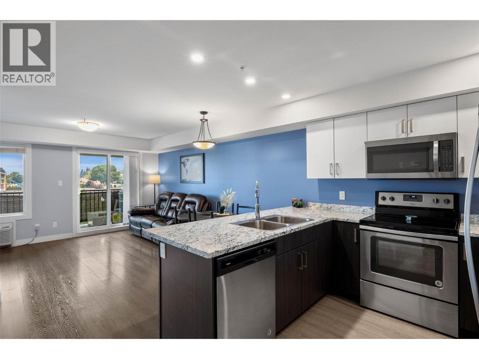 5170 DALLAS Drive Unit# 321 — photo 2