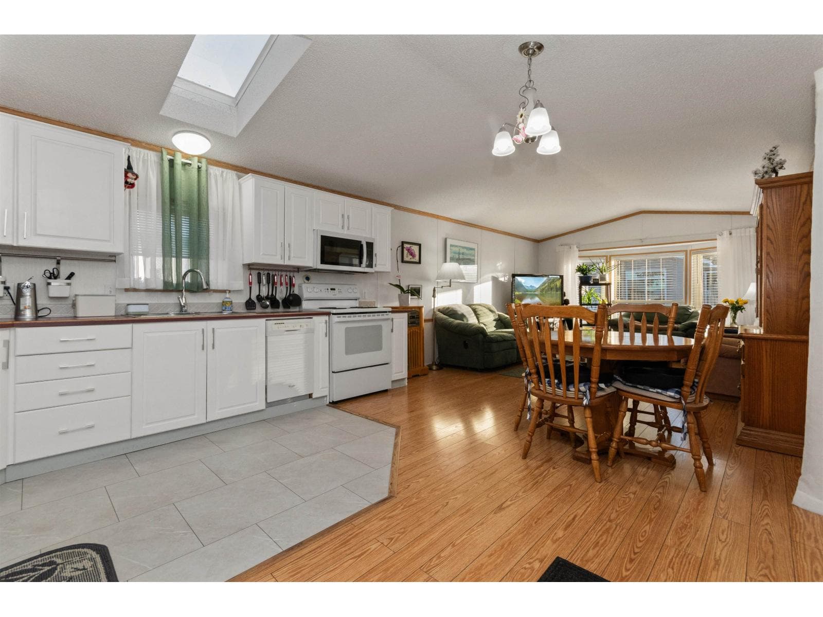 3 6338 VEDDER ROAD, Sardis South — photo 3