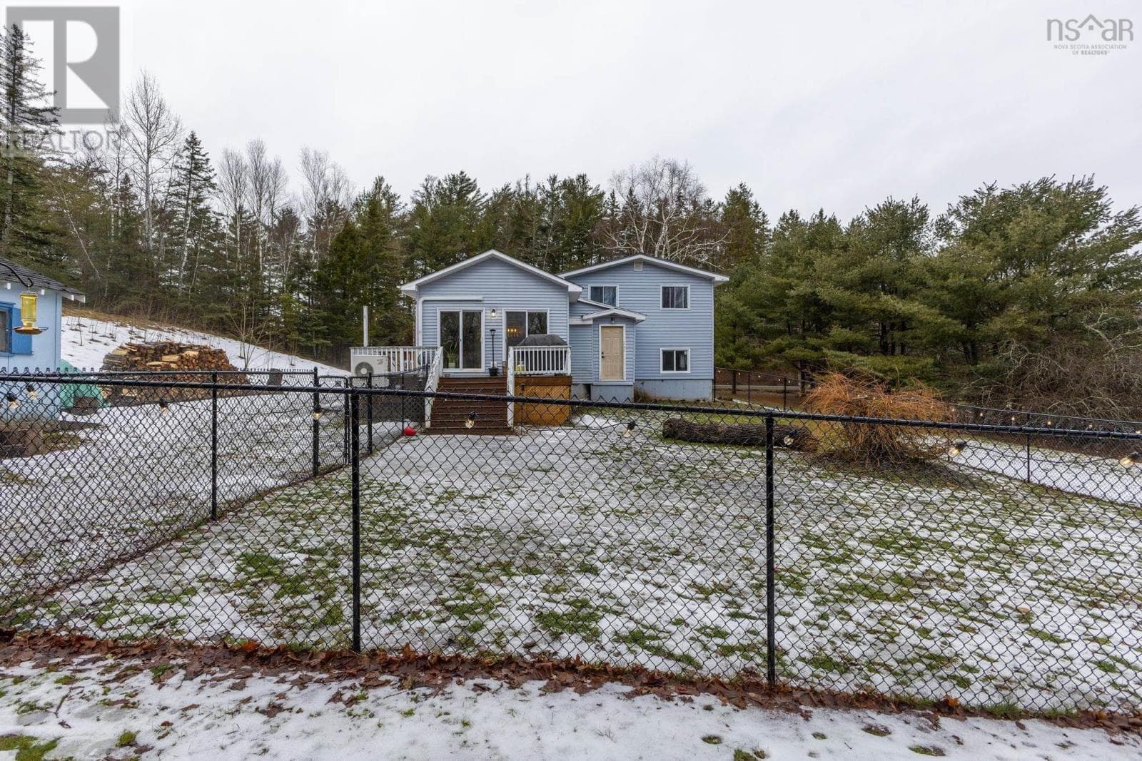 2408 WYVERN ROAD — photo 3