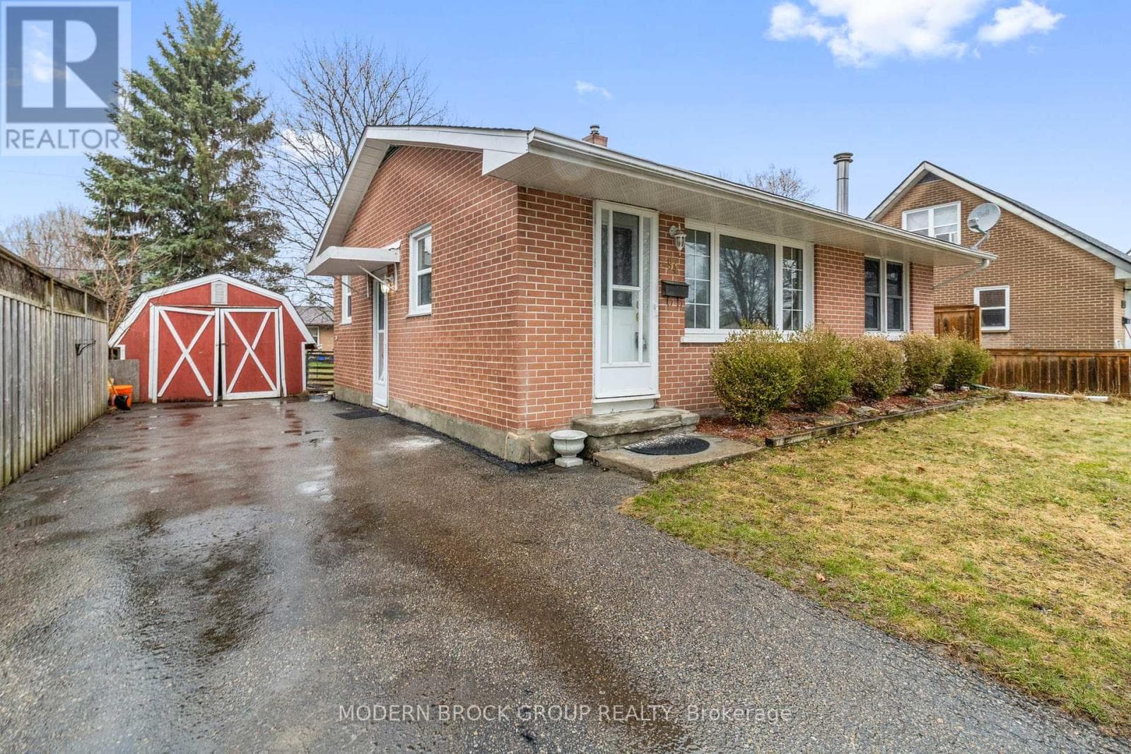 94 BISLEY CRESCENT, Rideau St.Lawrence — photo 3