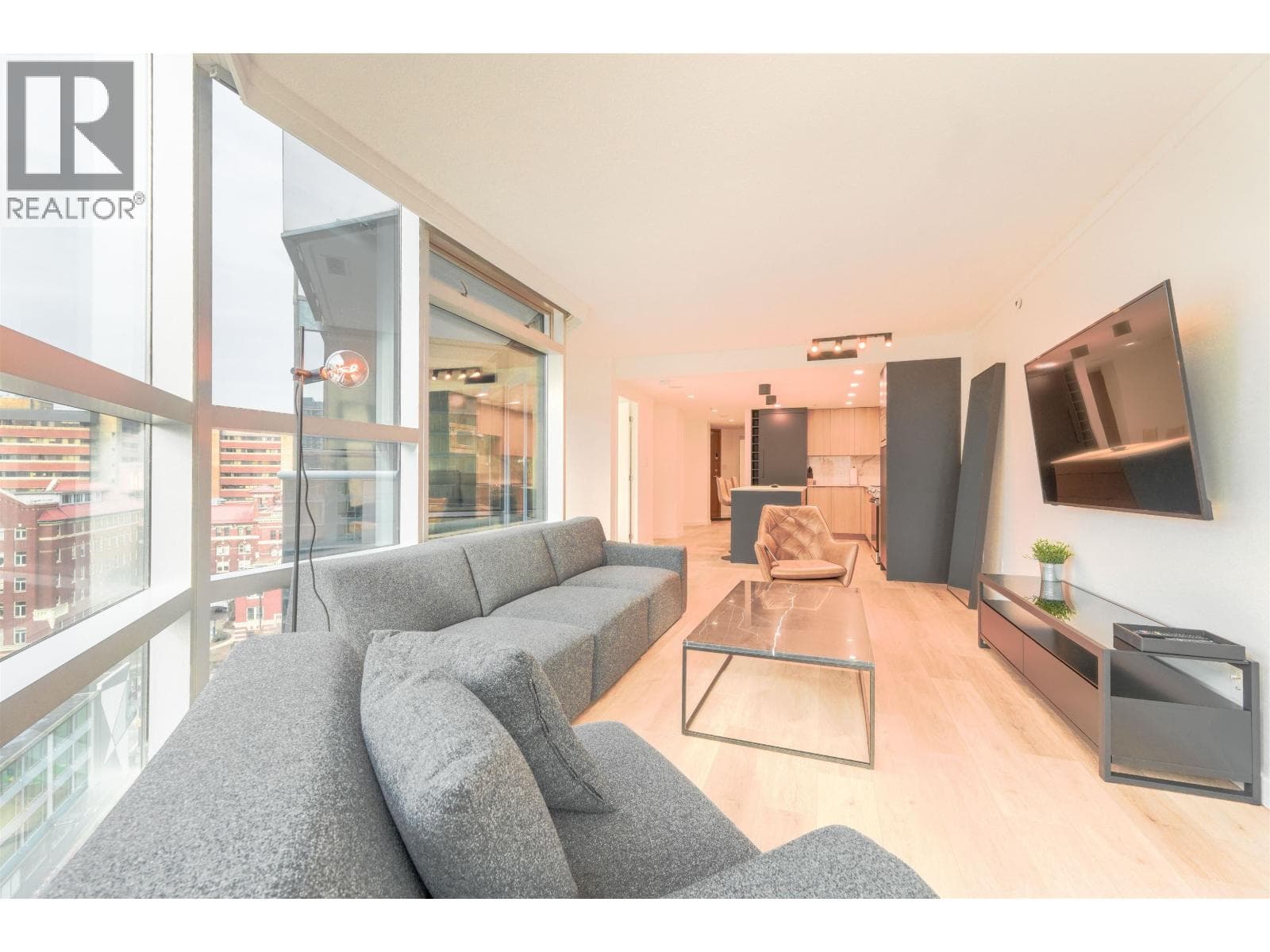 1050 BURRARD STREET — photo 2