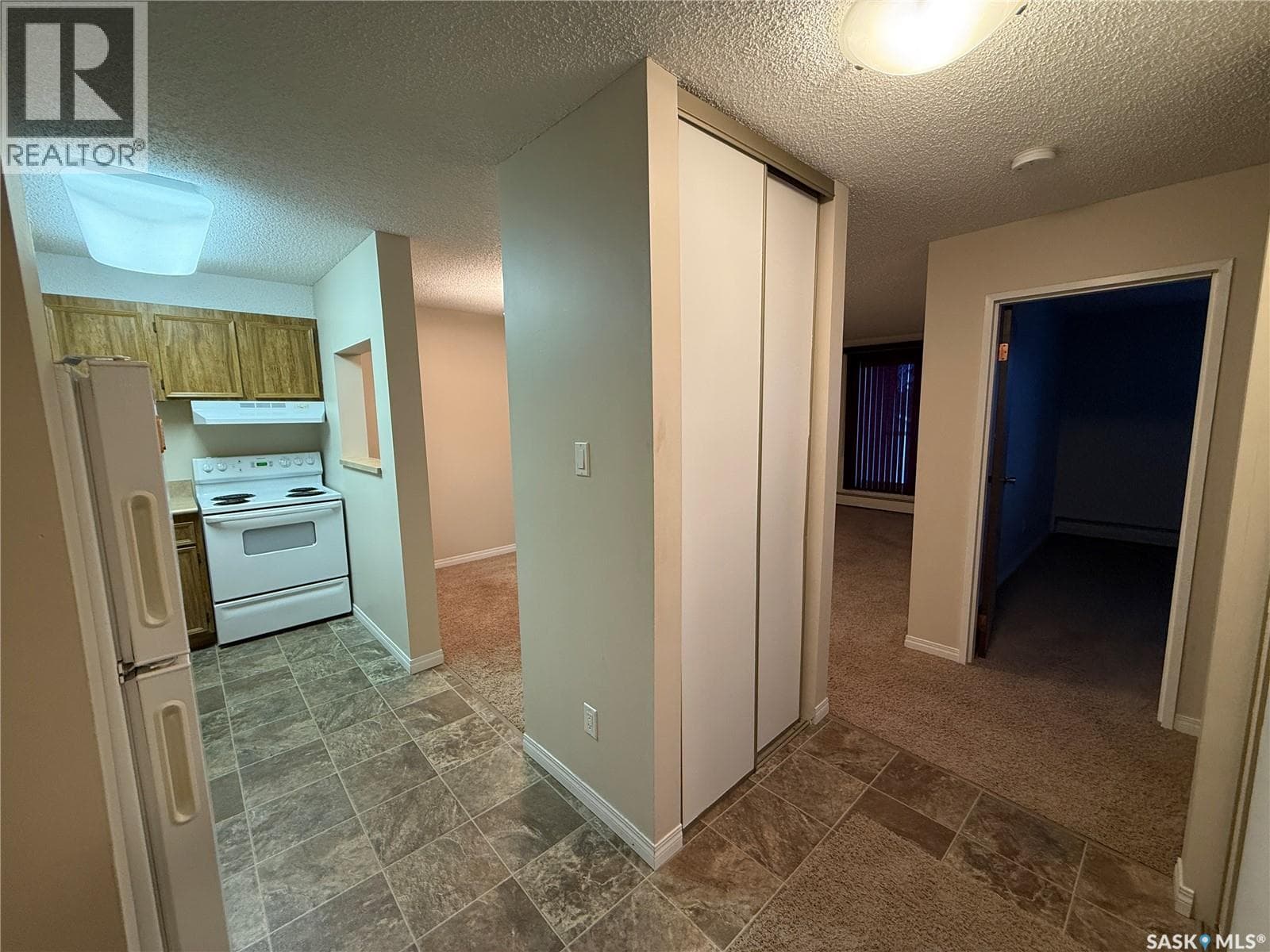 207 1832 Eaglesham AVENUE — photo 2