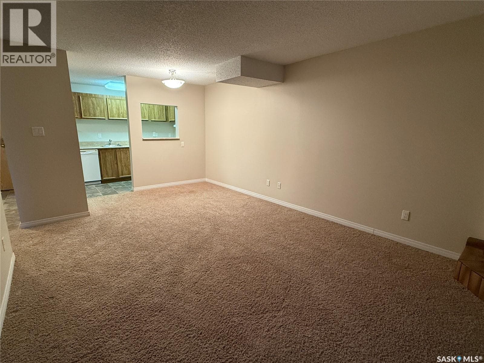 207 1832 Eaglesham AVENUE — photo 4