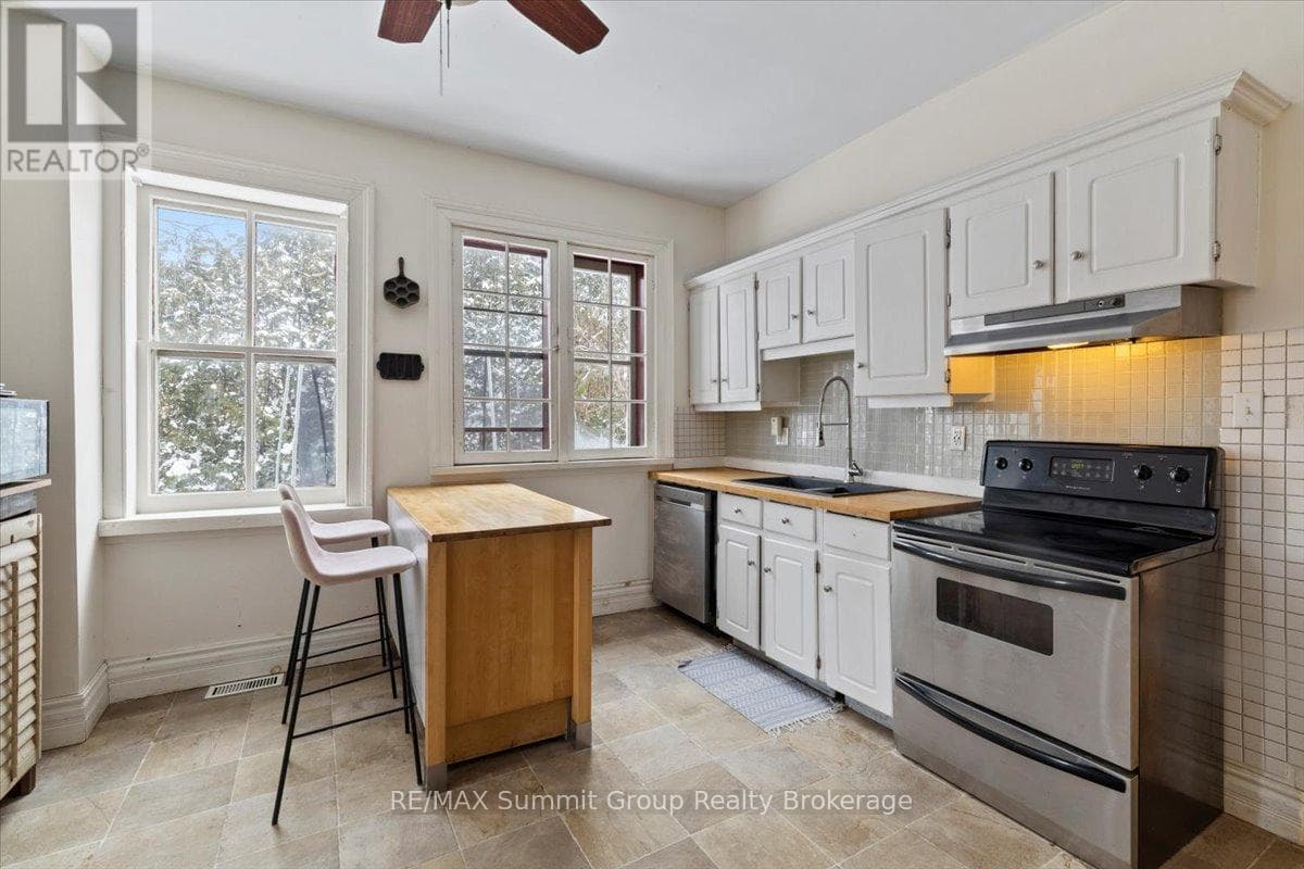 13 COLLINGWOOD STREET — photo 3