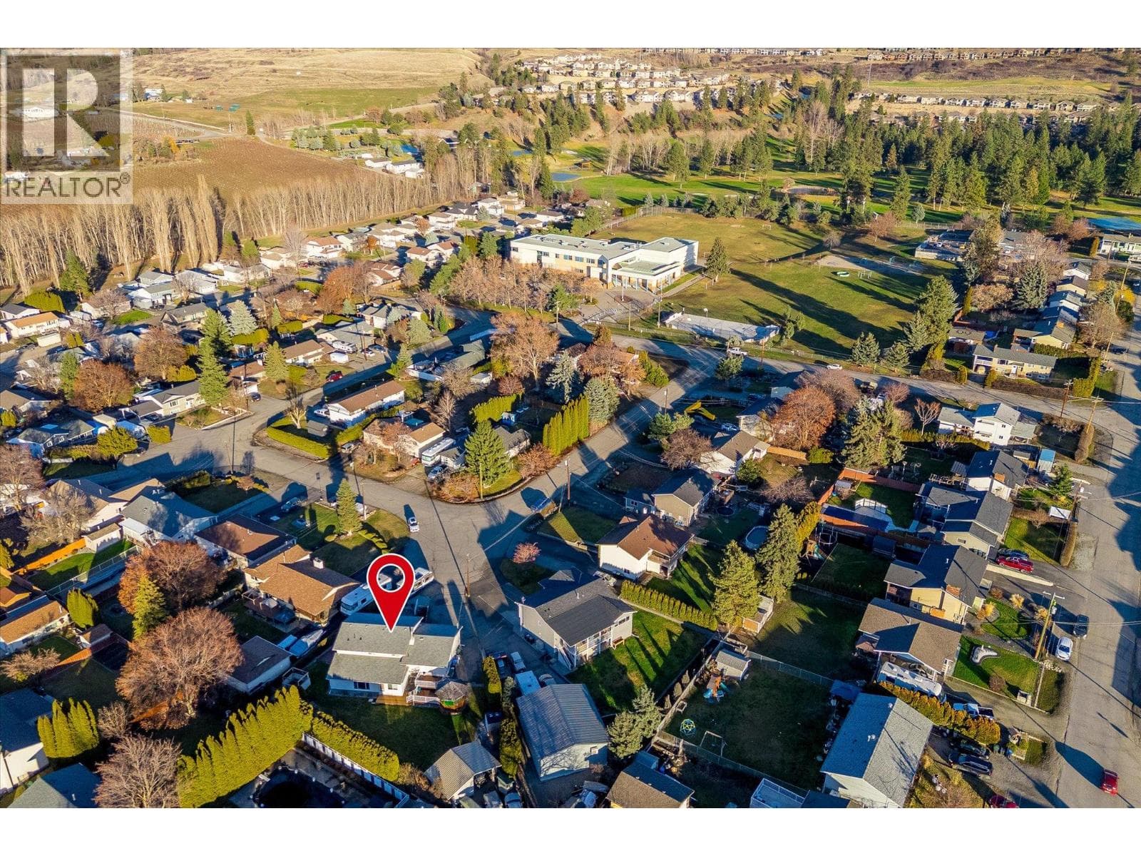 4771 PARKDALE CRESCENT in 
