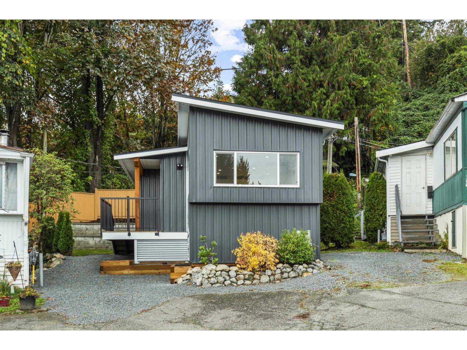 10 34519 LOUGHEED HIGHWAY — photo 5