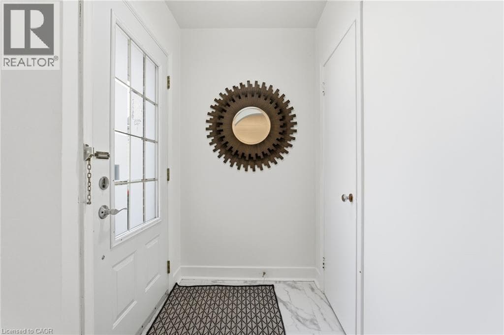 53 LIVINGSTON AVENUE — photo 4