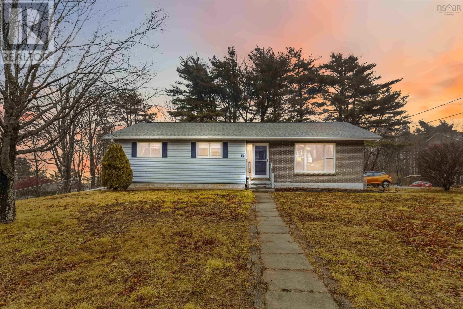 37 WESTMOUNT HEIGHTS in 