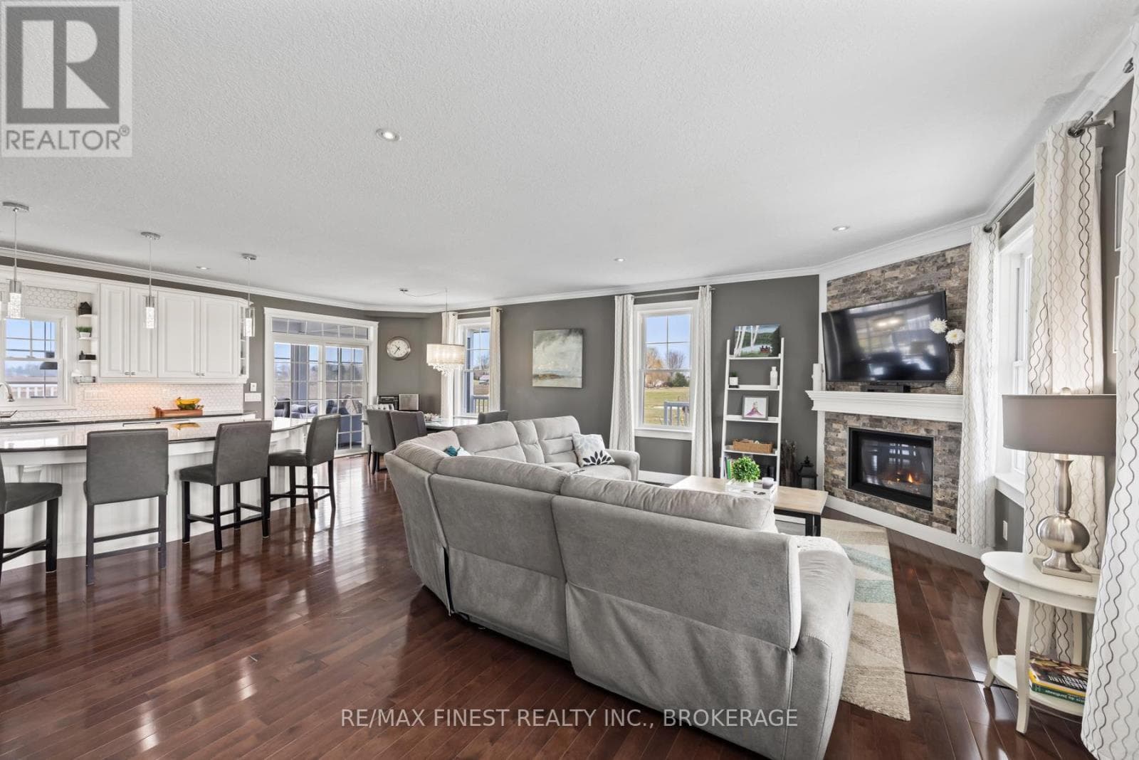 29 CUMMINGS ROAD, Kingston — photo 4