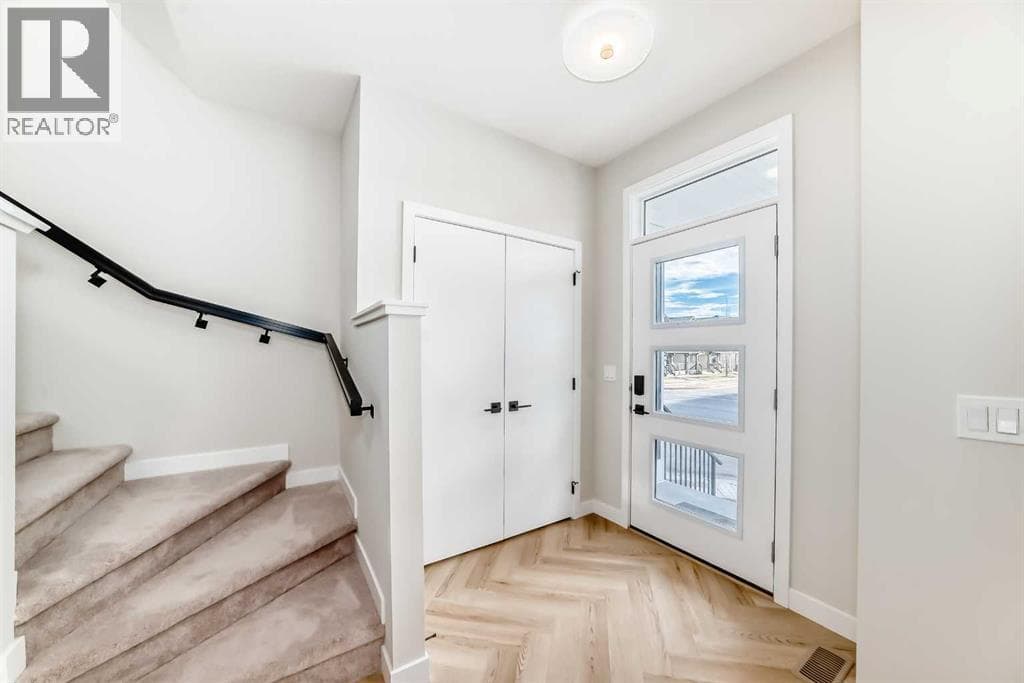 277 Cobblestone Gate — photo 3