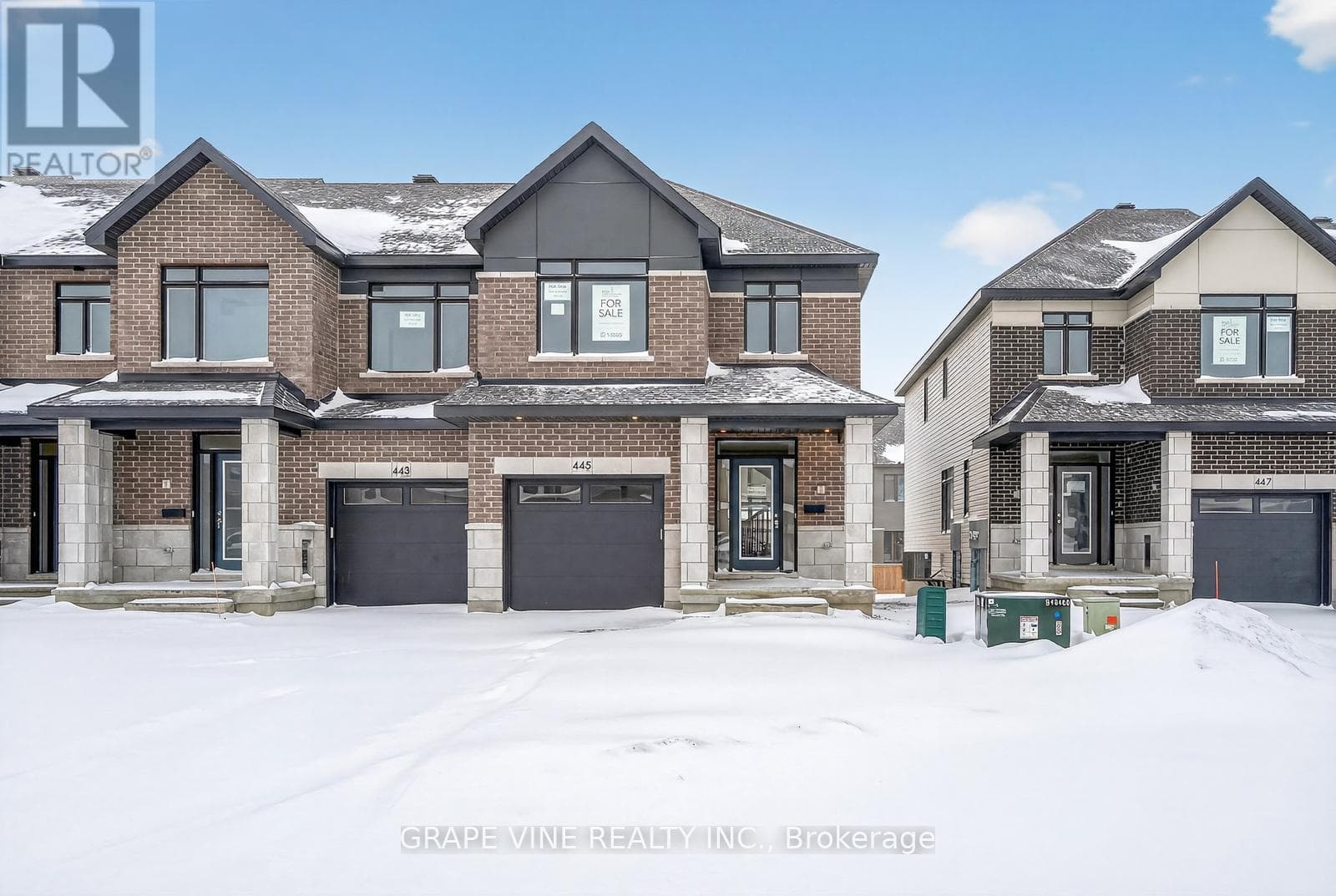 445 HARESFIELD COURT in RIVERSIDE SOUTH - LEITRIM