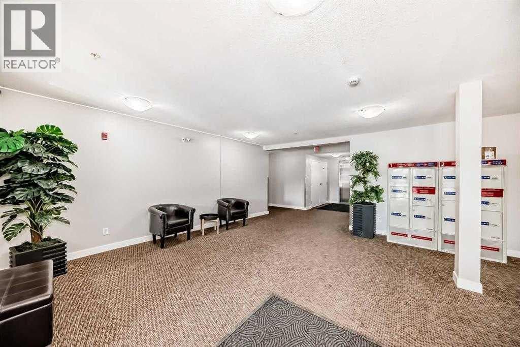 1112, 81 Legacy Boulevard SE — photo 4