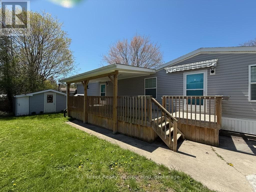 13 SUTTON DRIVE, OnePoint — photo 2
