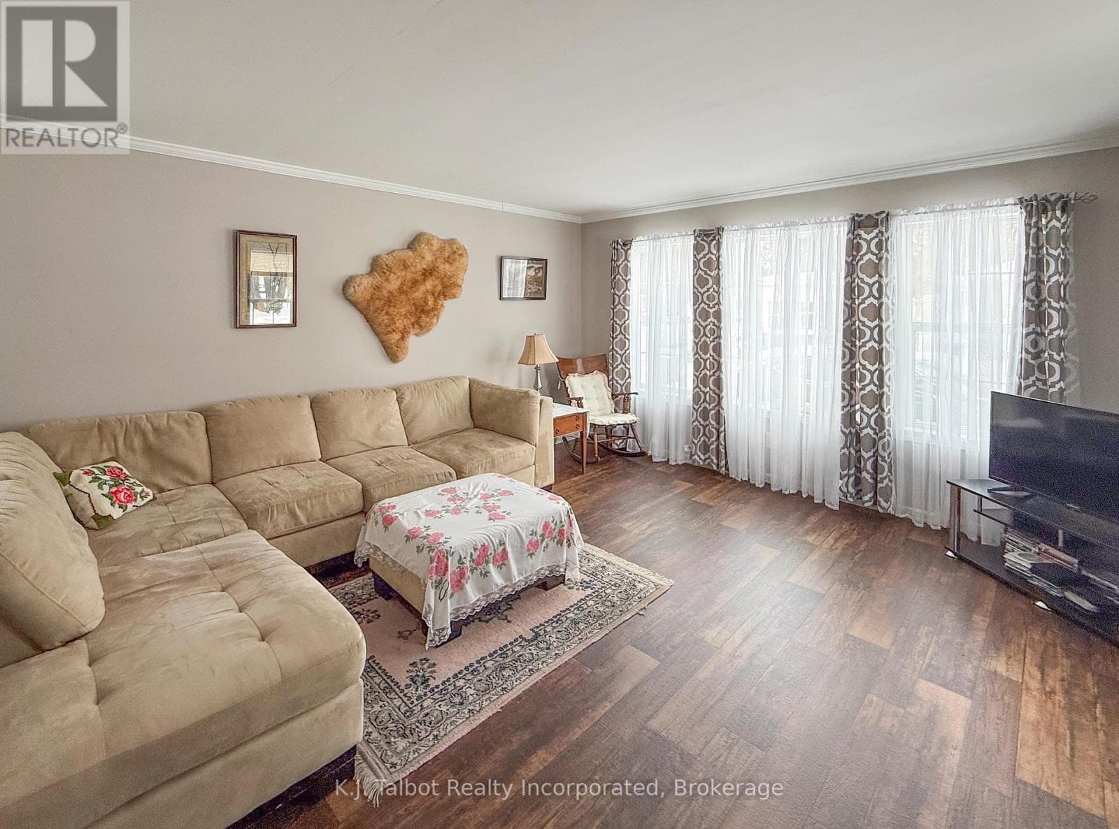 13 SUTTON DRIVE, OnePoint — photo 3