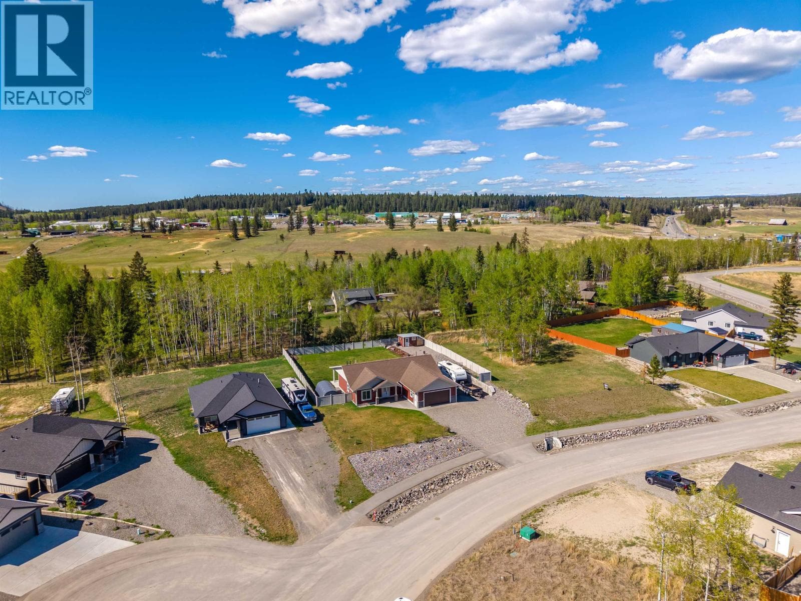 314 SANDHILL CRESCENT — photo 3