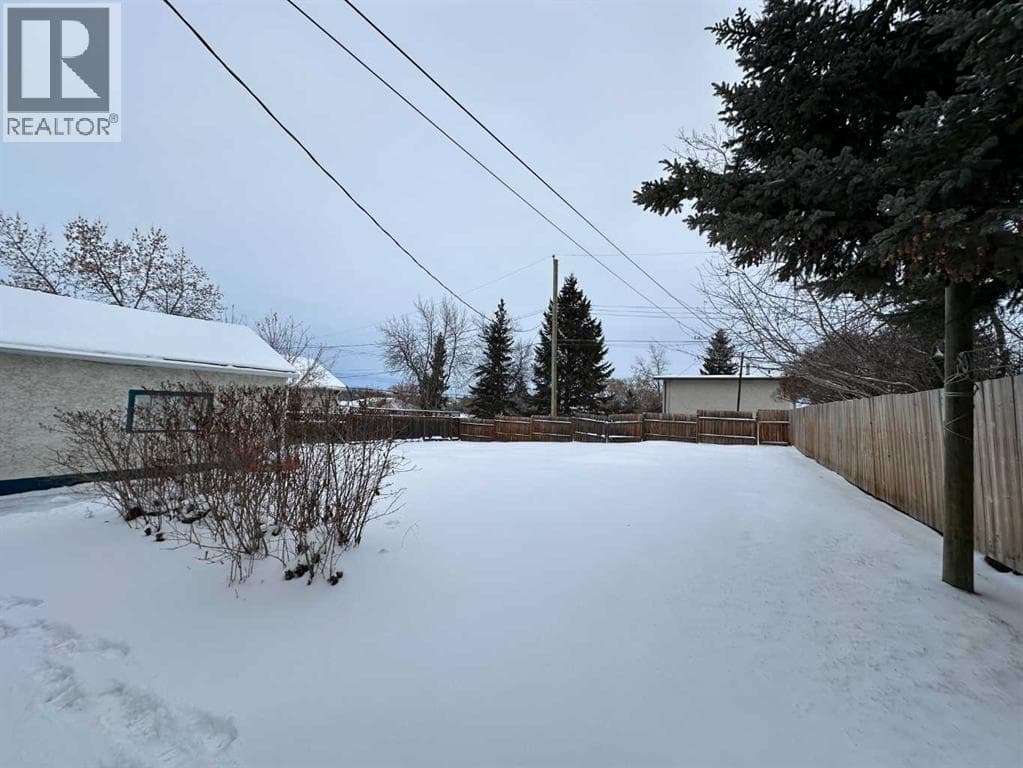 4508 42 Avenue — photo 2