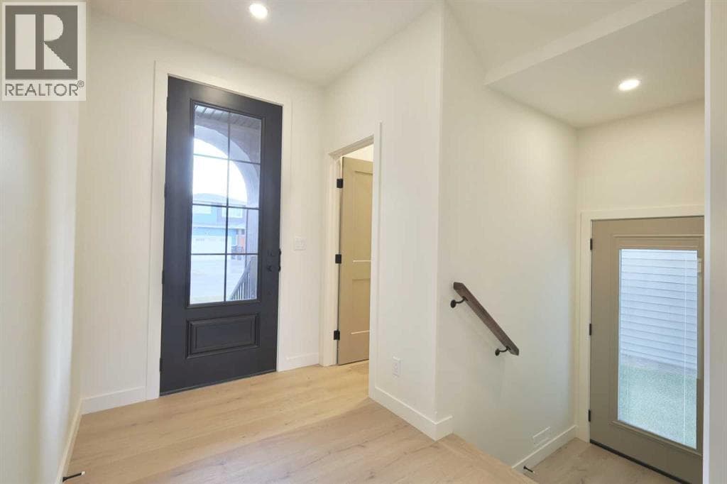 20 EATON CRESCENT — photo 5