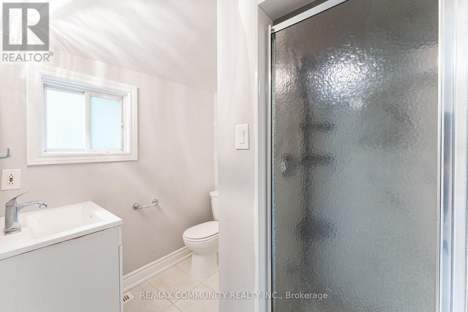 306 KENWOOD AVENUE — photo 5