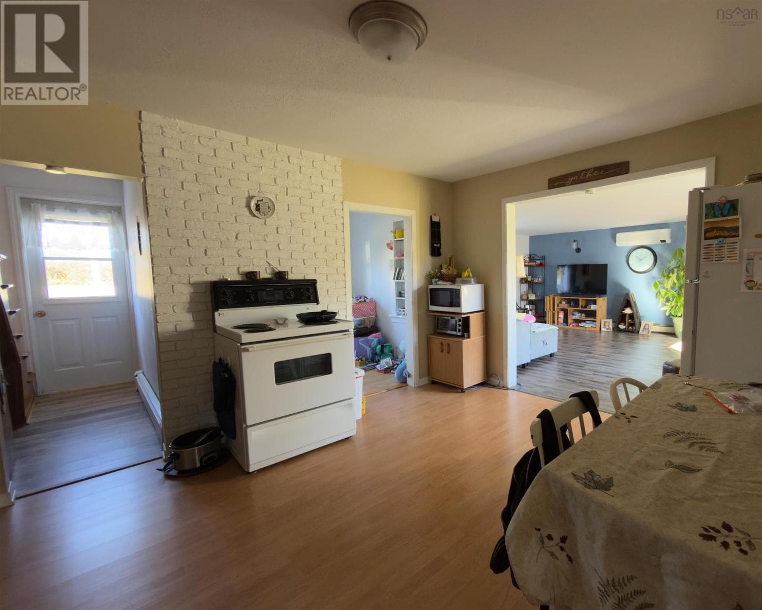 2099 COMEAUS HILL ROAD — photo 5