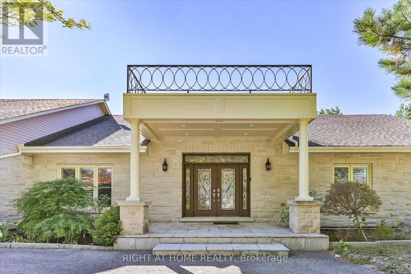 18 MCCOWAN LANE — photo 2