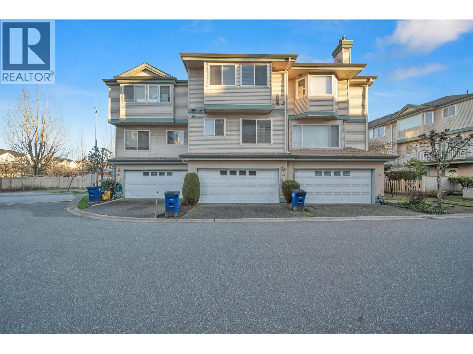 44 22800 WINDSOR COURT — photo 3