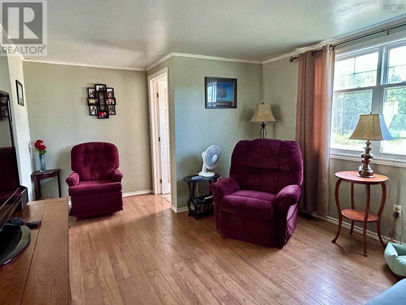 55 NEWELL ROAD — photo 4