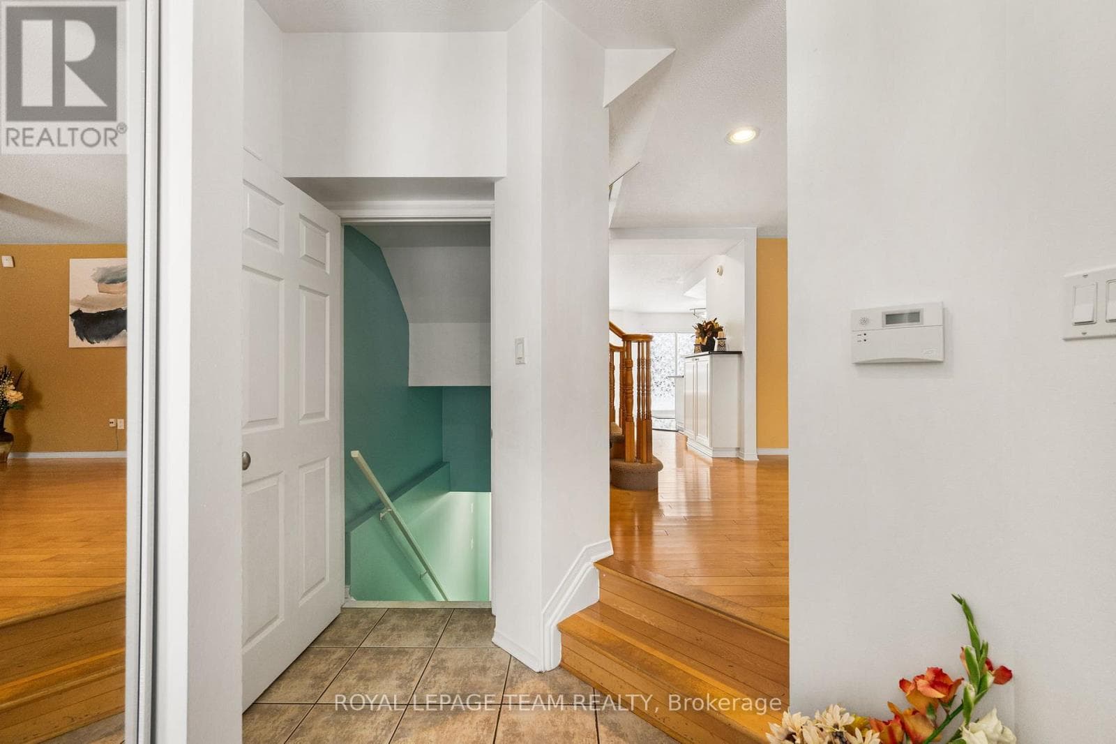 18 OAKHAM RIDGE — photo 5