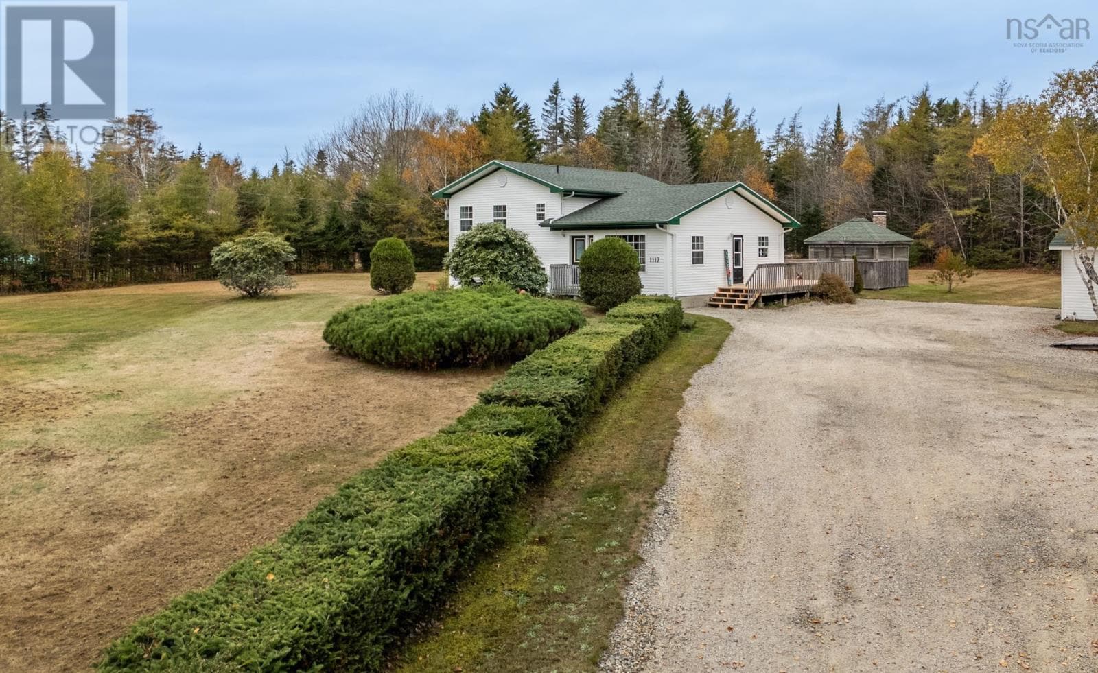 1117 HIGHWAY 340 — photo 2