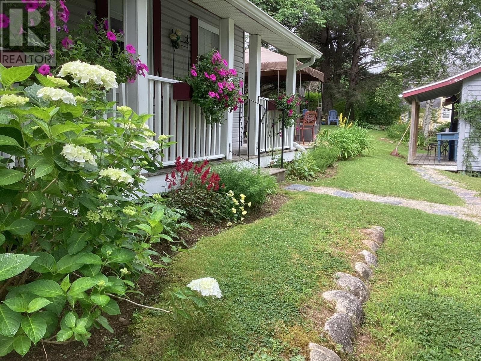 181 CENTRAL STREET — photo 3