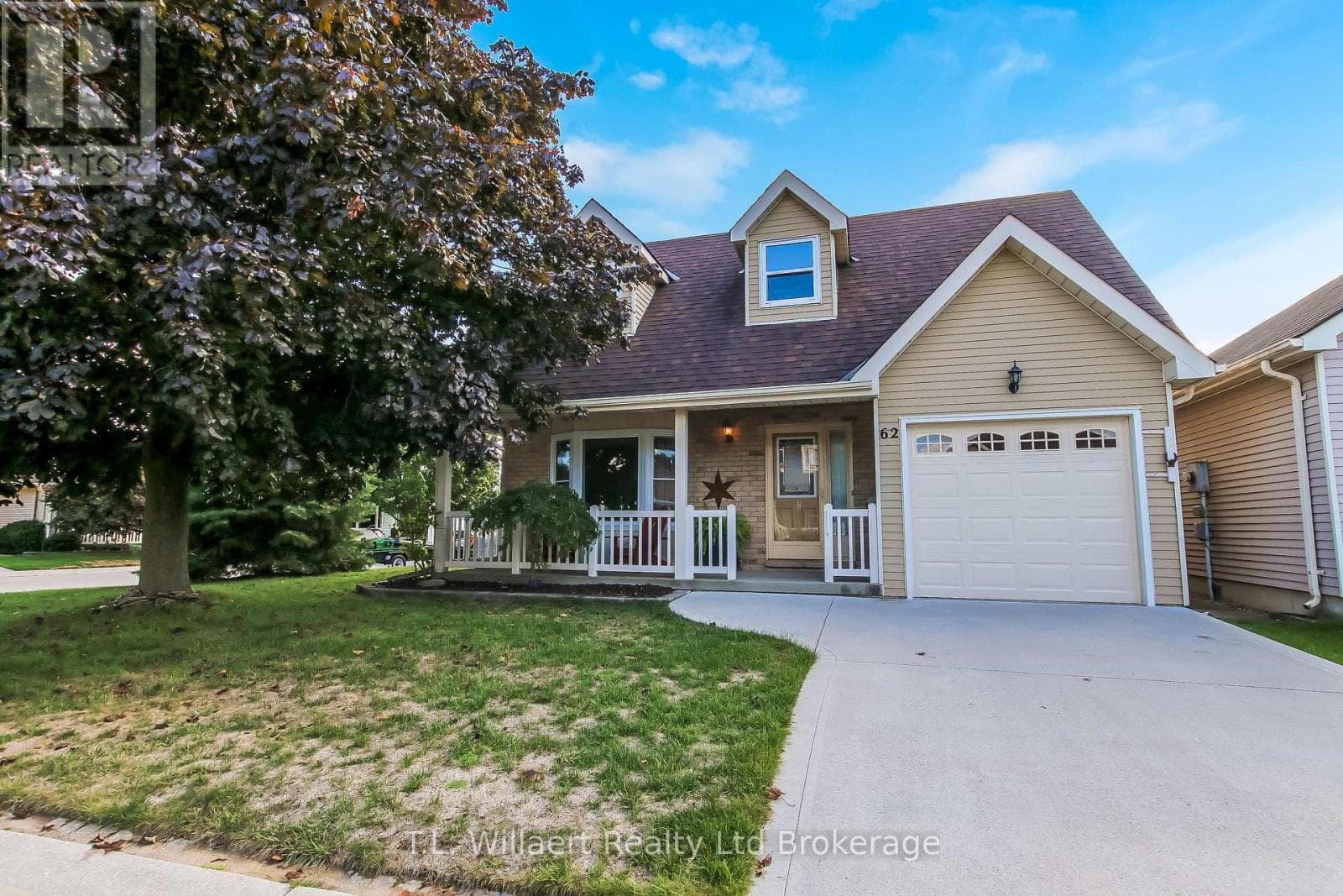 62 EDWIN CRESCENT — photo 2