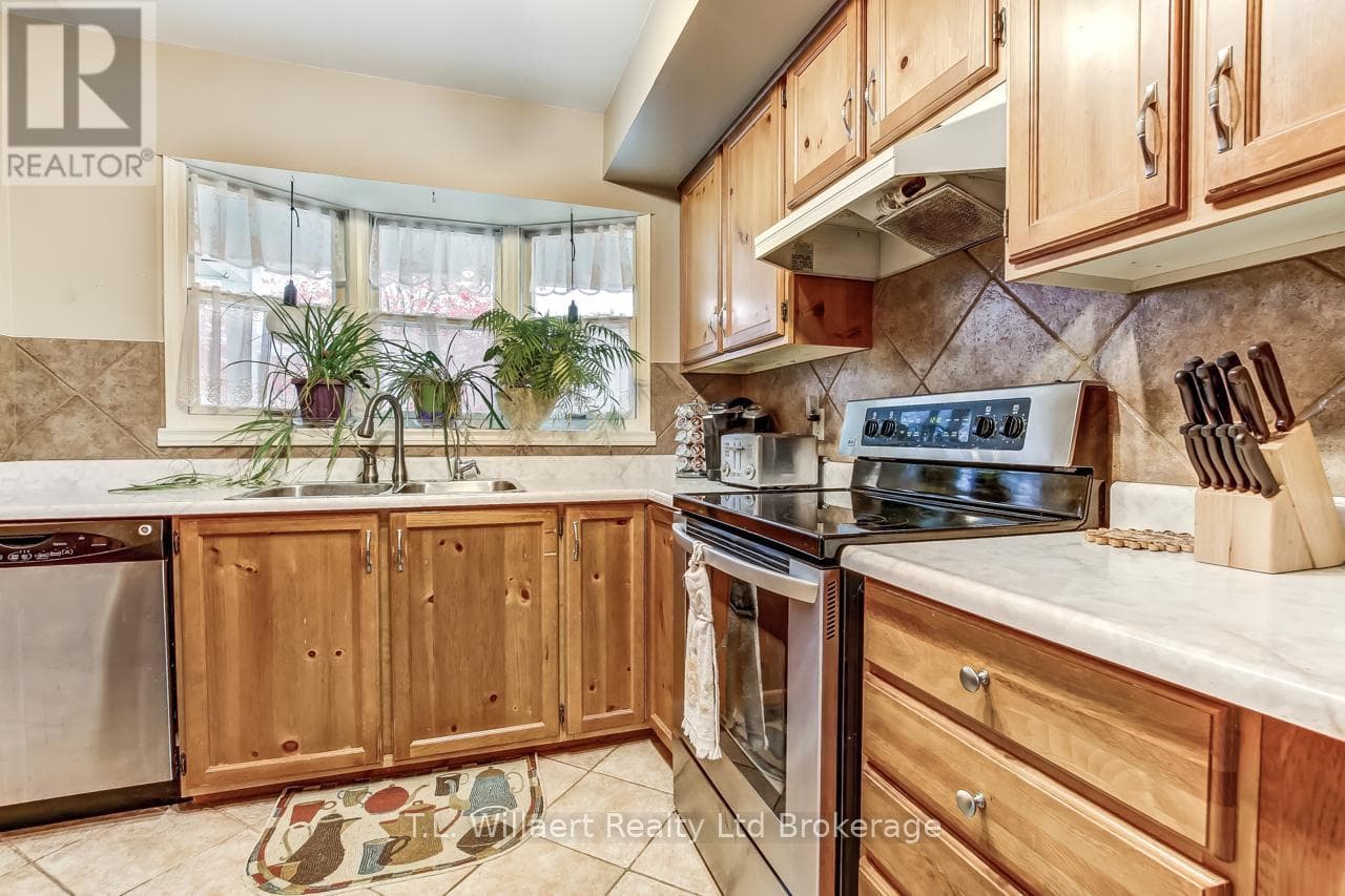 47 SERES DRIVE — photo 5