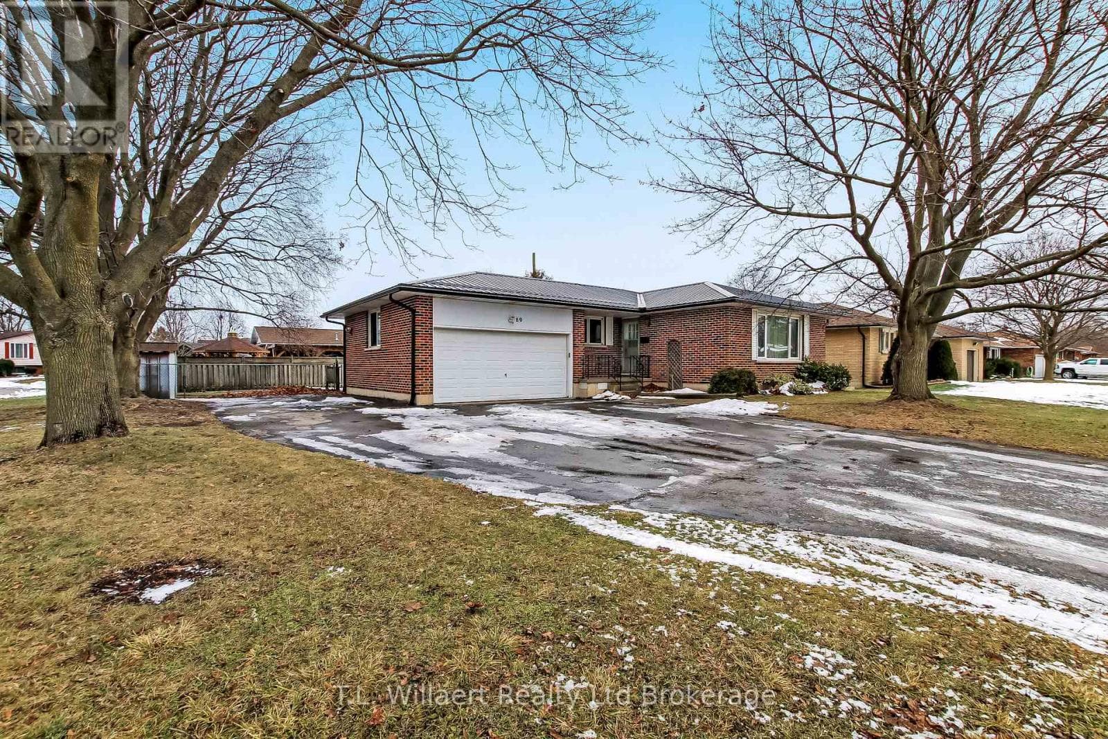 80 GLENDALE DRIVE — photo 2