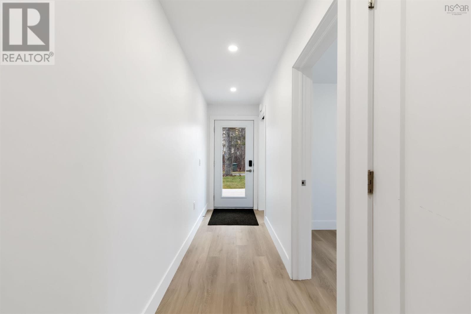 10 Miller Road — photo 4
