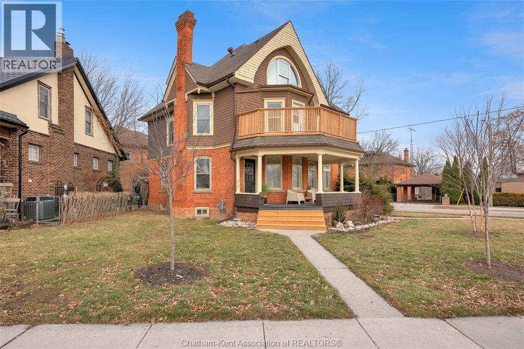11 Victoria AVENUE — photo 2
